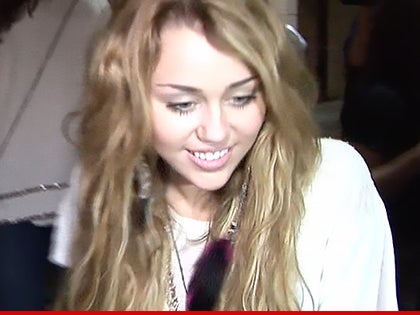 0602-miley-cyurs-tmz-01
