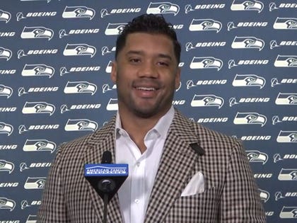 010421_russell_wilson-primary