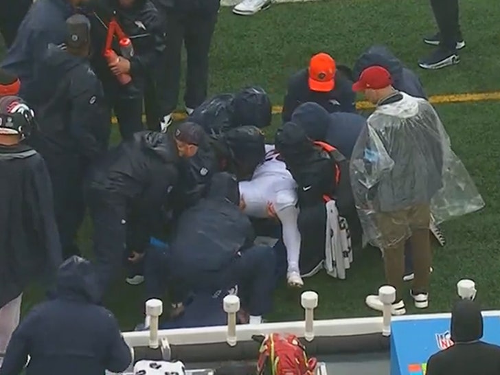 Denver Broncos’ Tyler Badie Collapses On Sideline During Jets Game