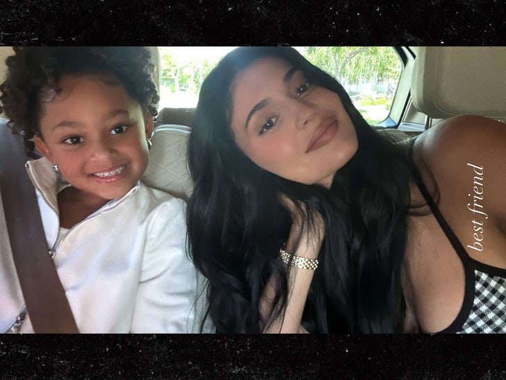 kylie jenner stormi webster instagram 1