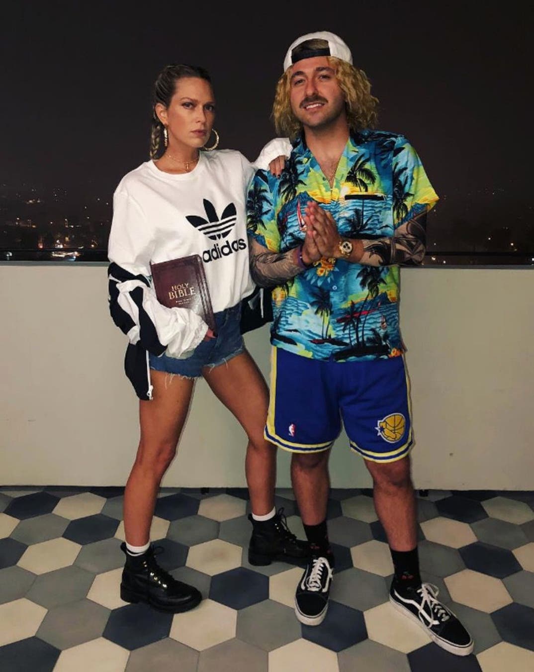 Erin Foster and Simon Tikhman as Justin Bieber and Hailey Baldwin