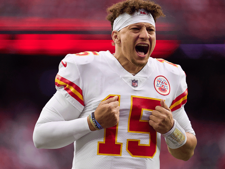 Patrick Mahomes gets Hall of Fame nod from Peyton Manning