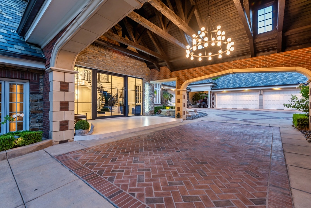 The Miz Westlake Village Home photos 12