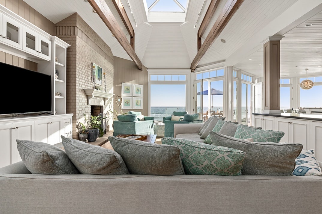 Hannah Montana Beach House Airbnb 14