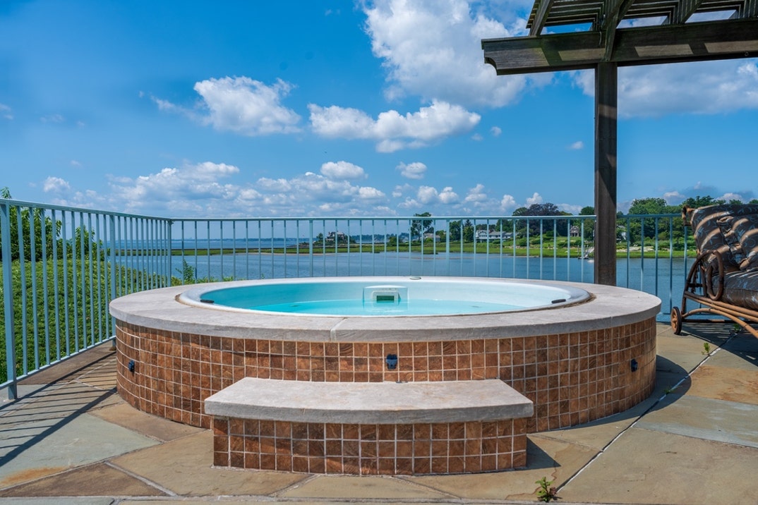 Kathie Lee Gifford Lists Connecticut Home 26