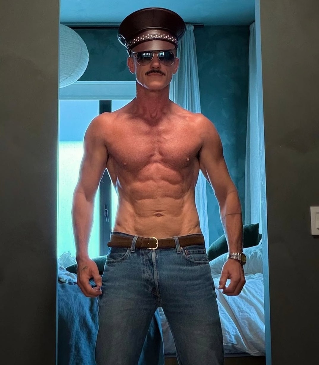 Luke Evans Shirtless Shots 6