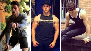 Jennifer Lawrence Side Boob -- May the Bras Be Never In Your Favor