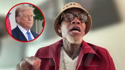 081225_tmz_live_dl_hughley_kal