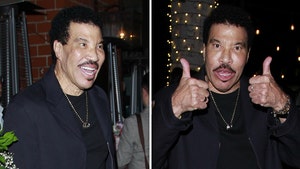 Lionel-Richie-gallery-launch-backgrid-1