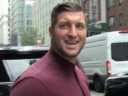 0110-tim tebow-tmz-01