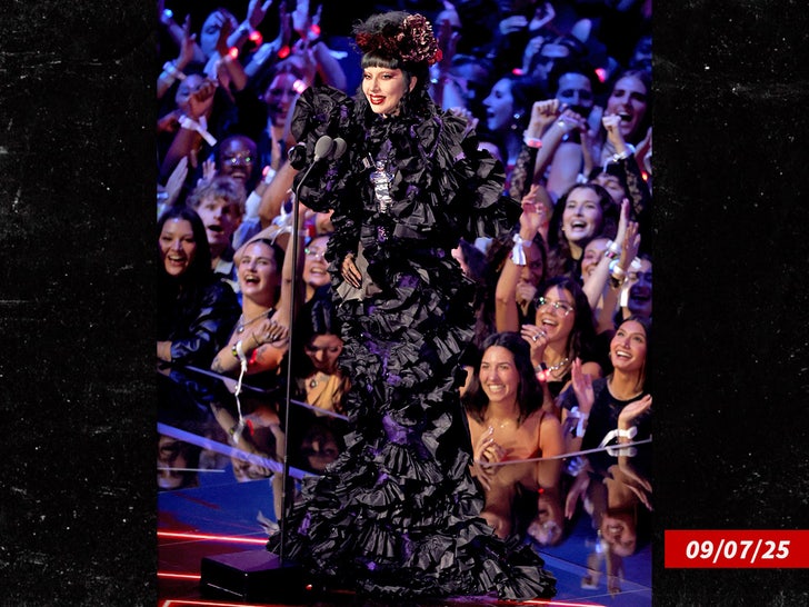 Lady Gaga Sub -getty Swipe 1