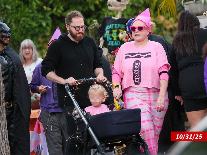 sia son halloween potažením po zadní mřížce 2