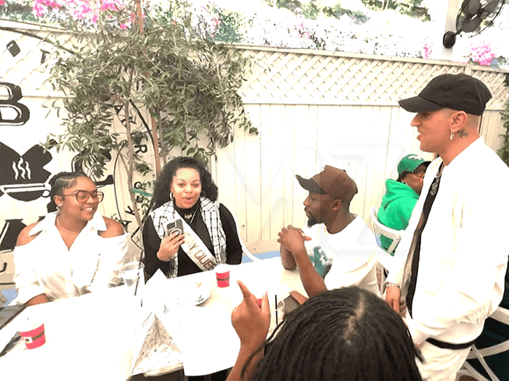 120925_brunch_tour_klypso_hot_coco_primary