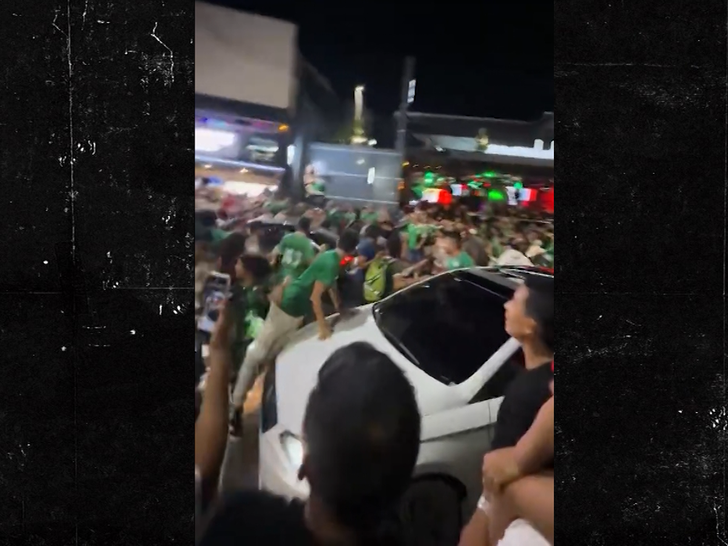 062526 car in mexico crowd sub
