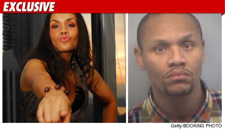 Ex-MTV Star -- Allegedly Choked Out by Husband :: 0331-sara-stokes-husband-mug-ex-getty-credit