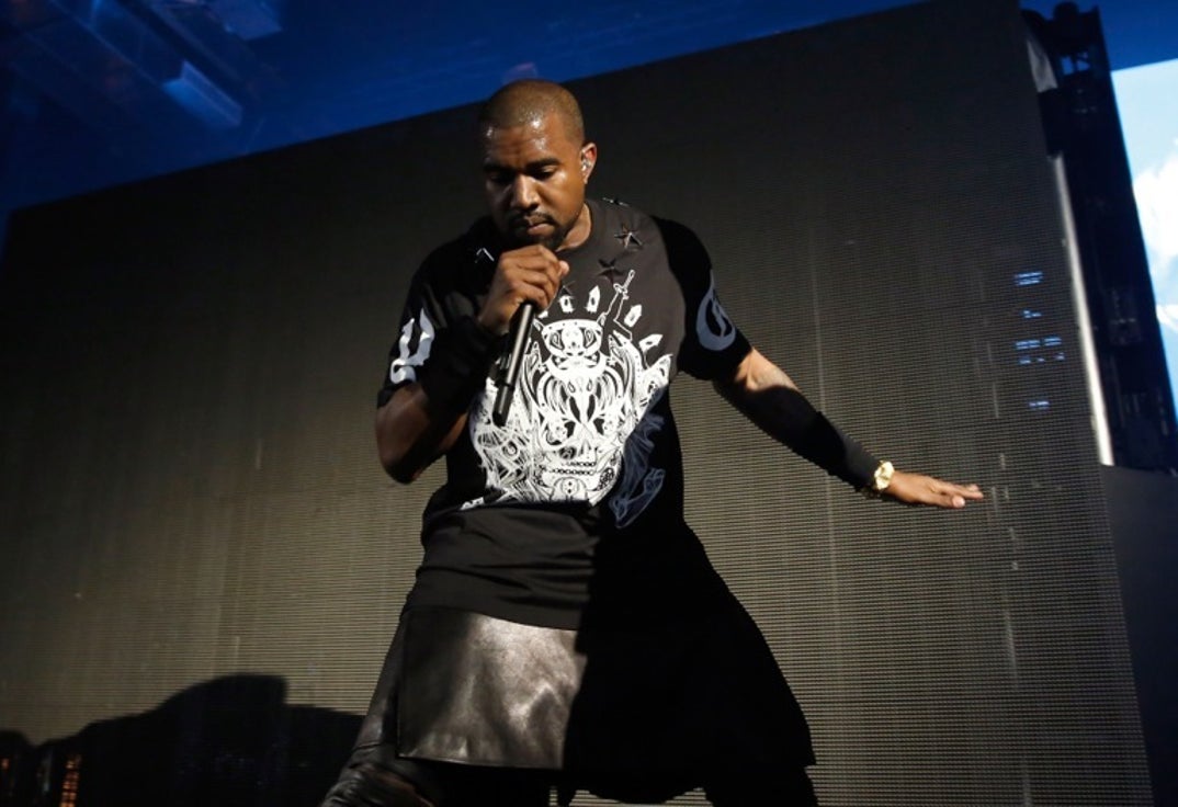1027_kanye_performance_photos_25