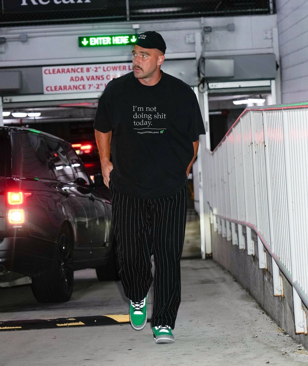 1004 Travis Kelce Fashion Photos 19