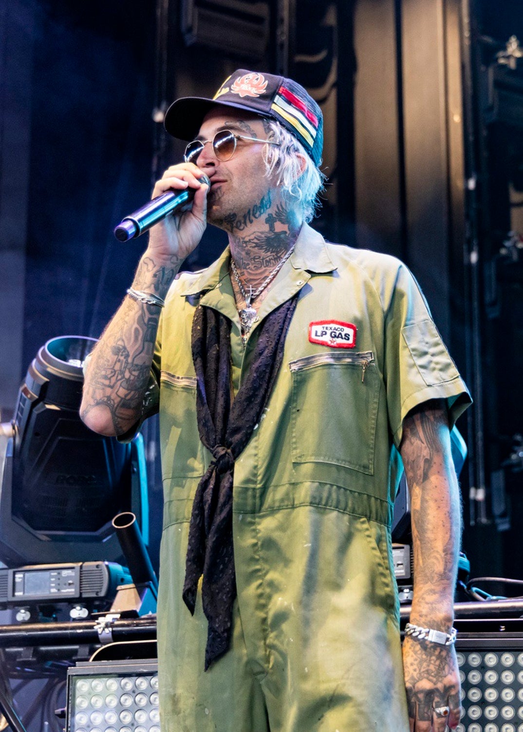 Like Bubba Sparxxx, Yelawolf blends his rural roots with hip-hop, with tracks like “Country Rich” and “Let’s Roll.” In 2022, he teamed up with Shooter Jennings for Sometimes Y, showcasing his growth as a versatile artist.