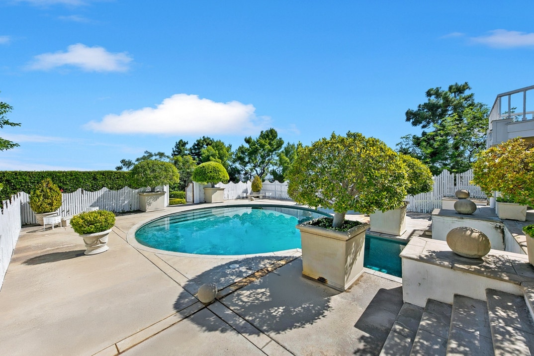 Richard Simmons Home Sale 15