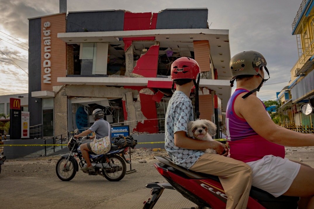 Philippines Earthquake Aftermath 3