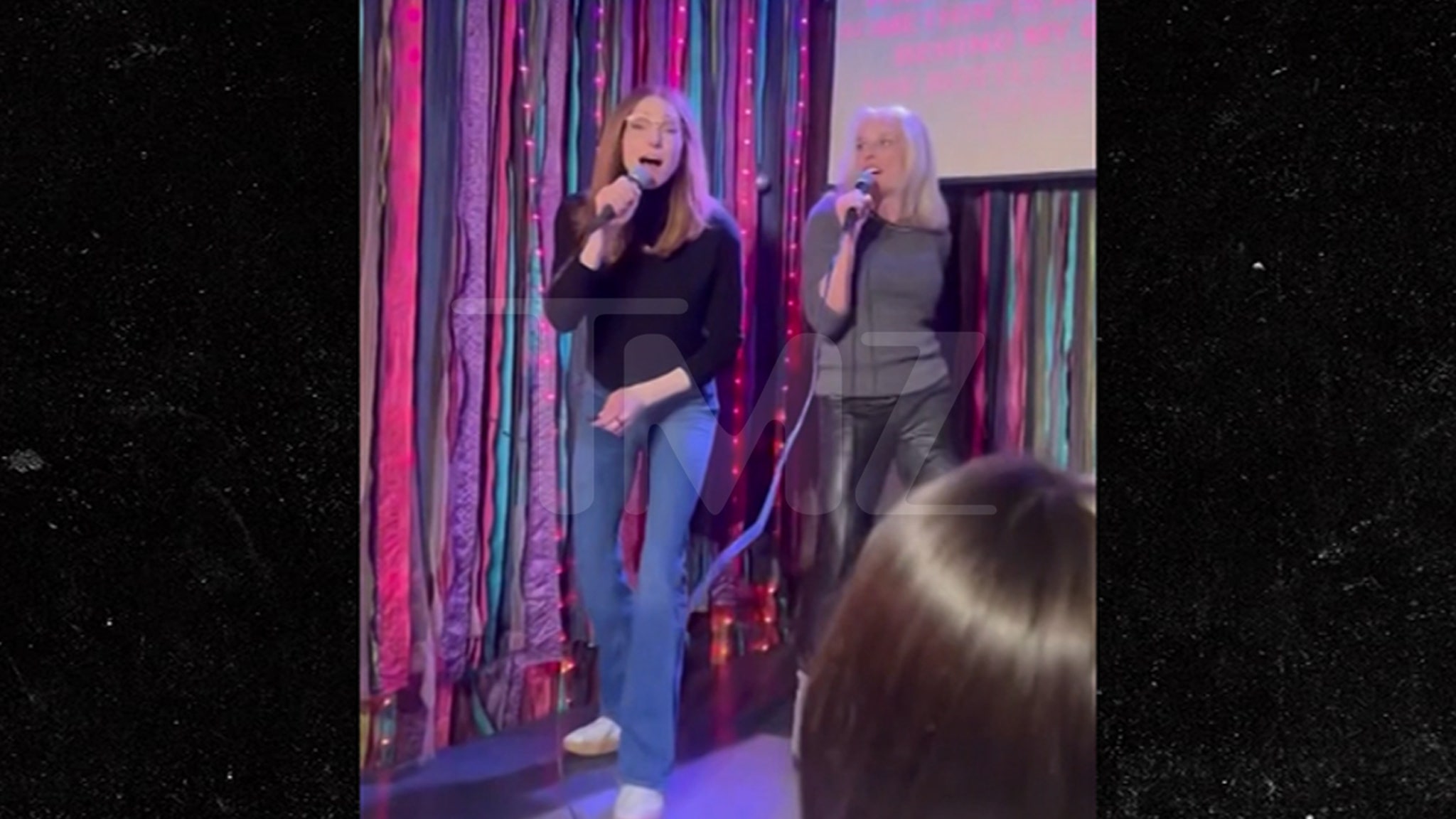 Laura Prepon Belts Out Karaoke Onstage at Nashville Bar, on Video