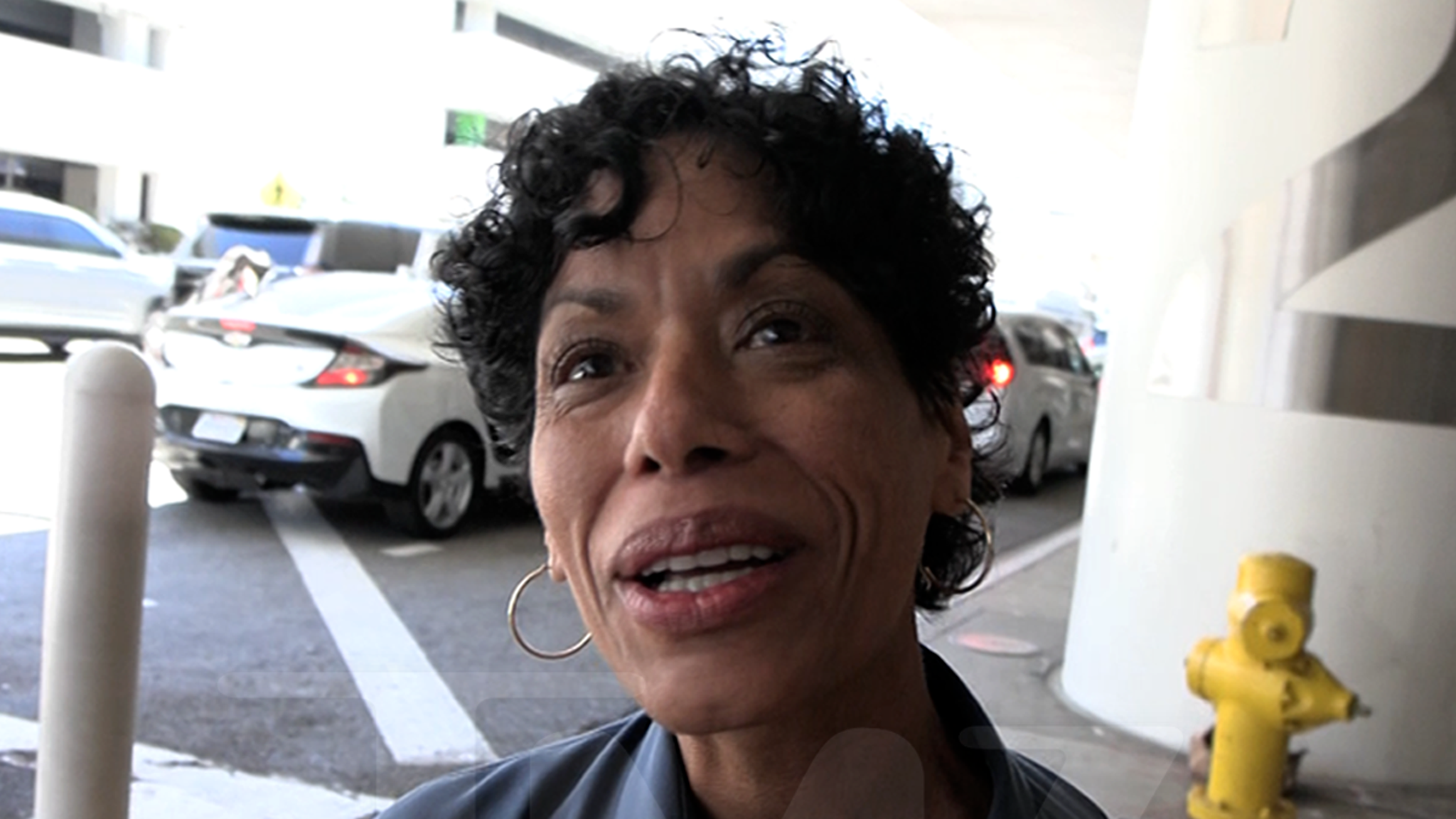 'The Bear' Star Liza Colón-Zayas Says She Suffered Burns…
