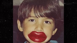 0817-tyler-posey-cute-kids-primary_1024