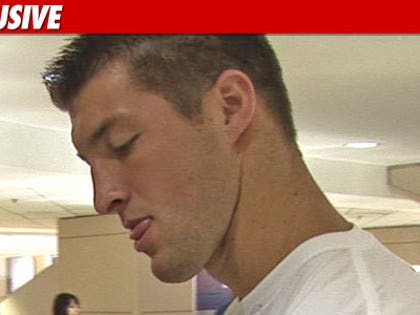 1109_tim_tebow_EX_TMZ_01