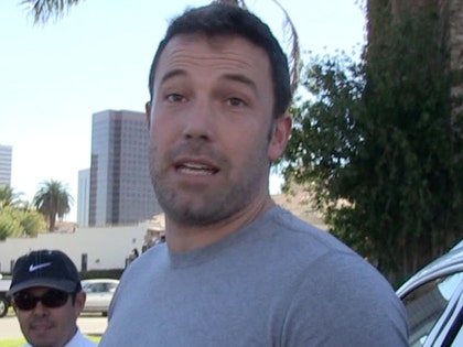 0824-ben-affleck-tmz-01