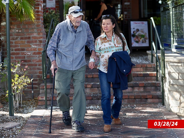 Gene Hackman dengan istri terakhir melihat foto 28 Maret 2024 Splash 1