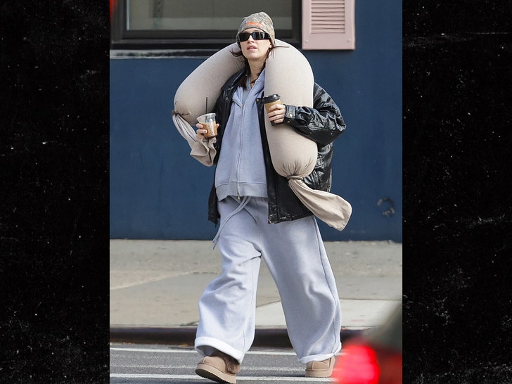 Pete Davidson y Elsie Hewitt dirigen la película 1