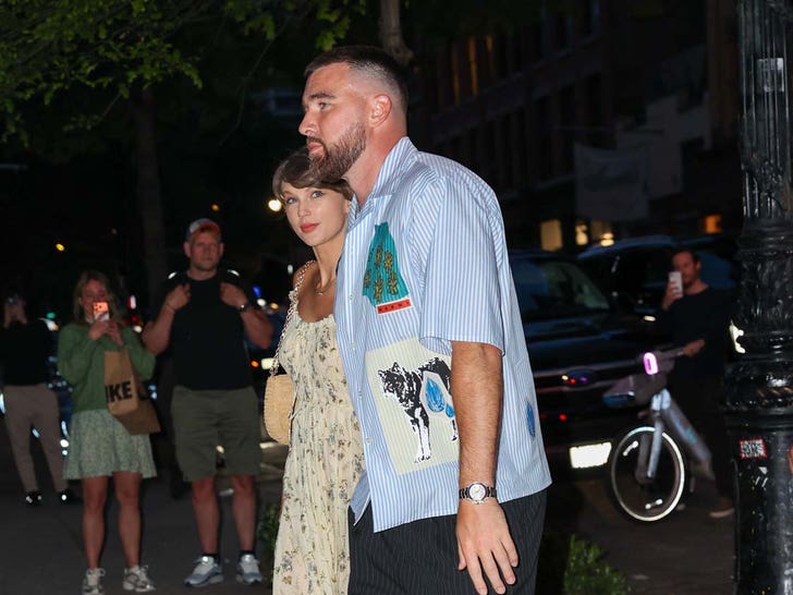 Taylor Swift & Travis Kelce SoHo Date Night