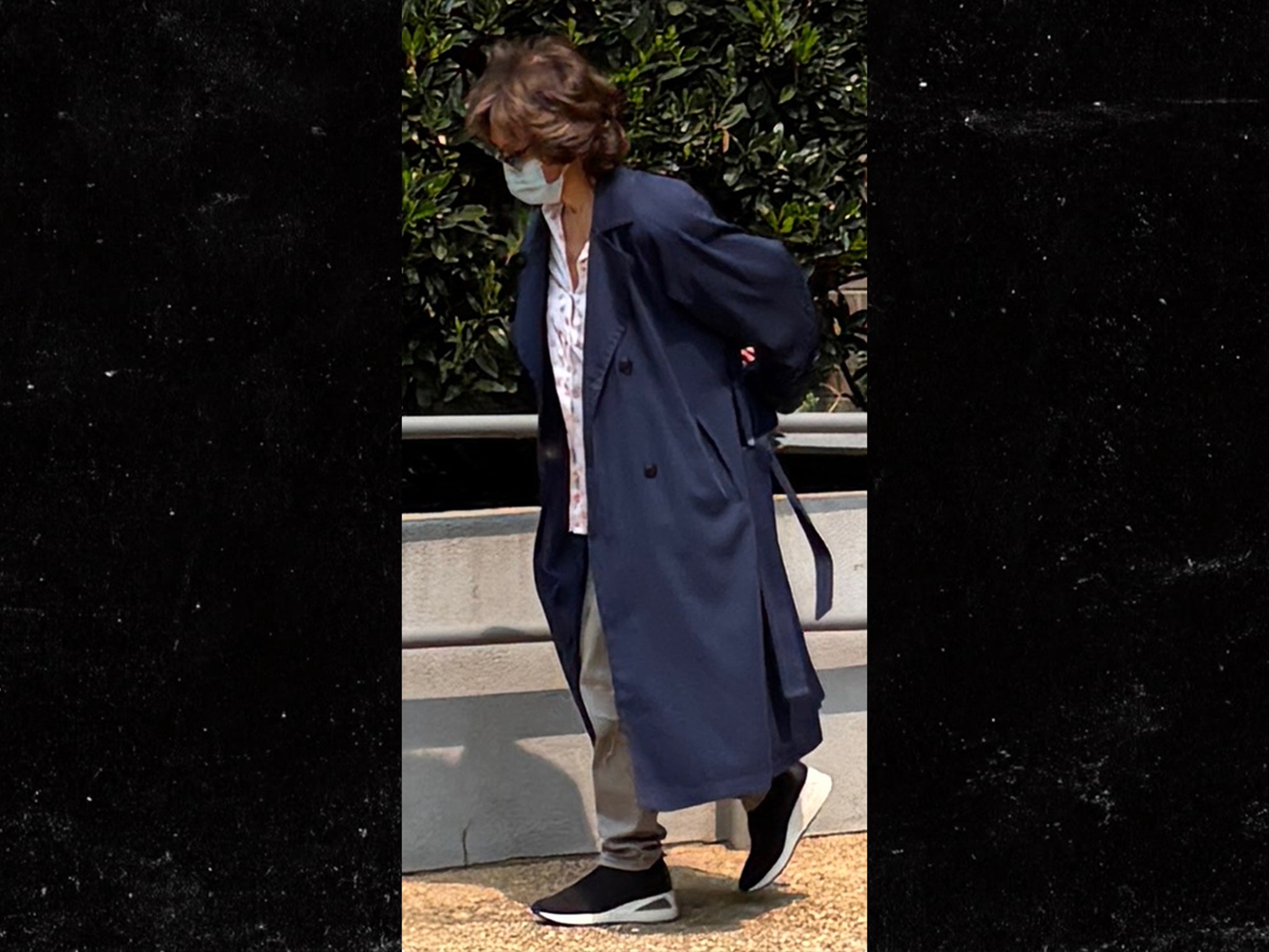 Mitch McConnell's Wife Elaine Chao Spotted Leaving His Rehab Center