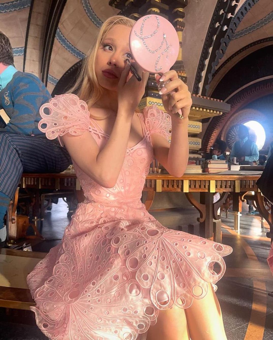 1122 'Wicked' Behind The Scenes 9