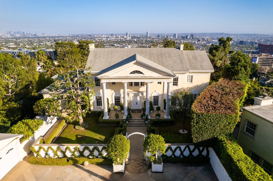 Richard Simmons Hollywood Hills New Photos 51