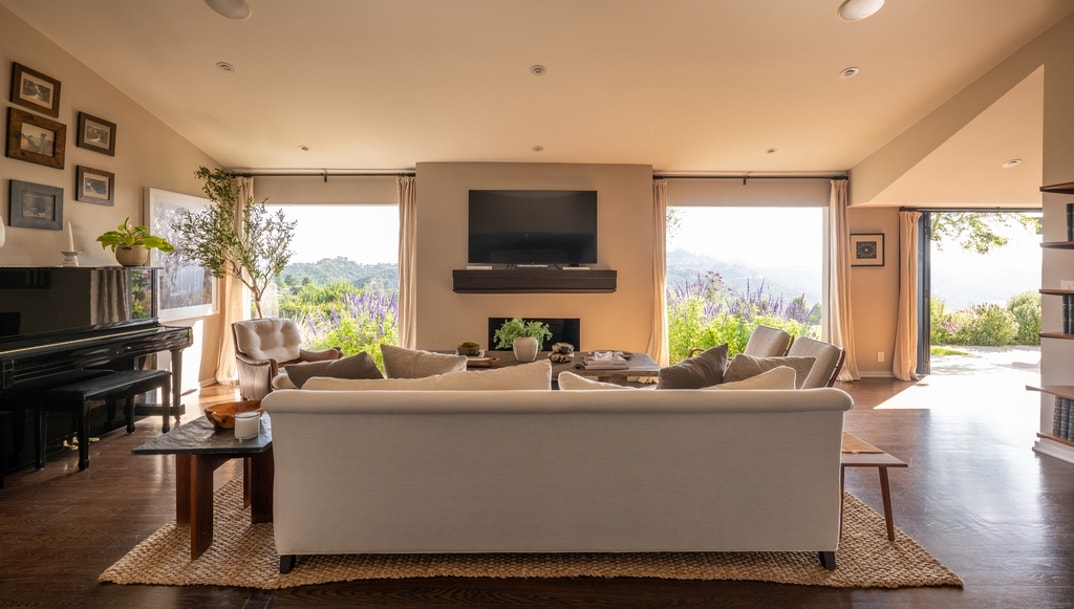 Chris Evans Hollywood Home New Pics 6