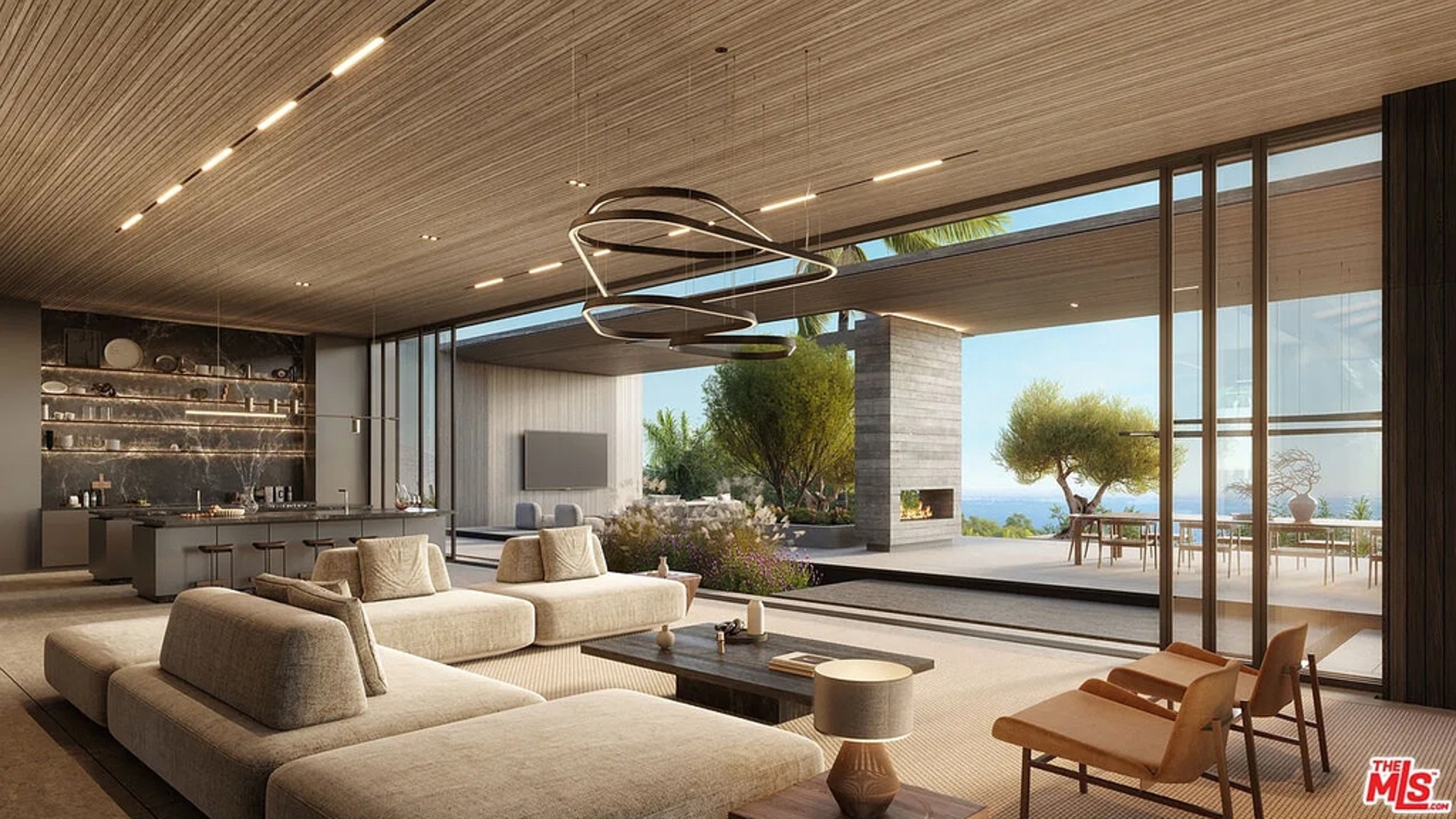 AOR◆ZAHALAN/ZAHALAN ex.DAVID FOSTER Yolanda Hadid & David Foster's Former Malibu Property Sells for $6.5M