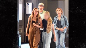 Blake Lively and Ryan Reynolds the image direct 2