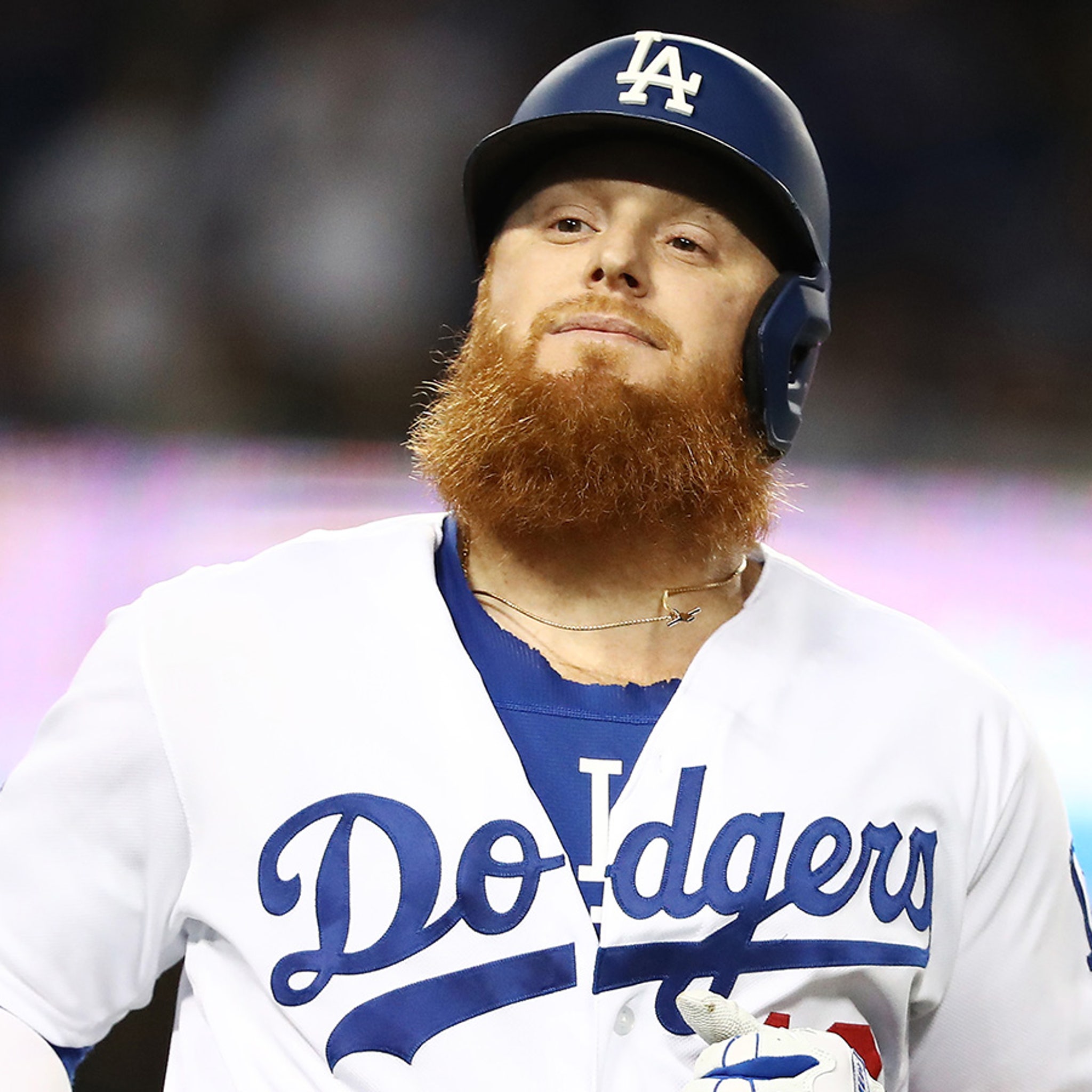 Dodgers' Justin Turner Returns to L.A. Days After COVID Drama at World  Series