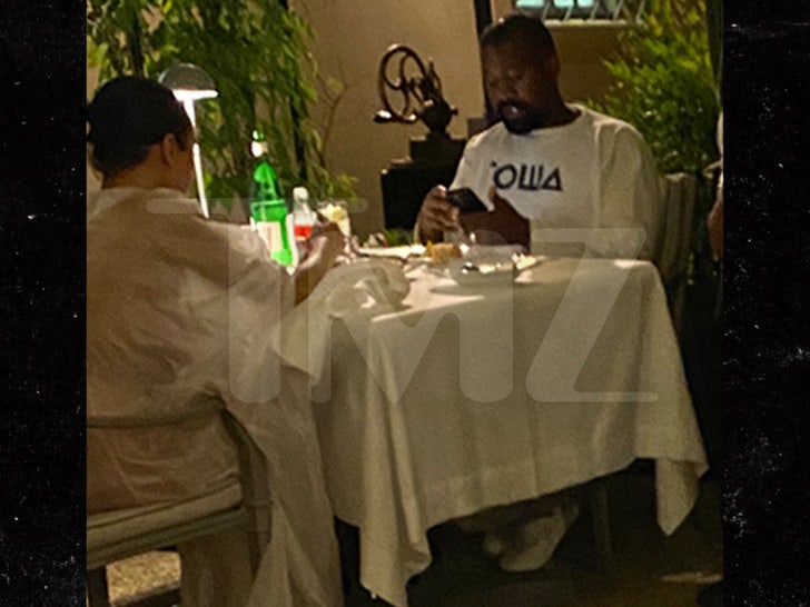 kanye west bianca at dinner in Florence 1