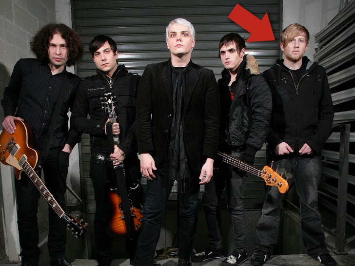 1129-BOB-BRYAR-MI-CHEMICAL-ROMANCE-BAND-POTOS PRIMARIO