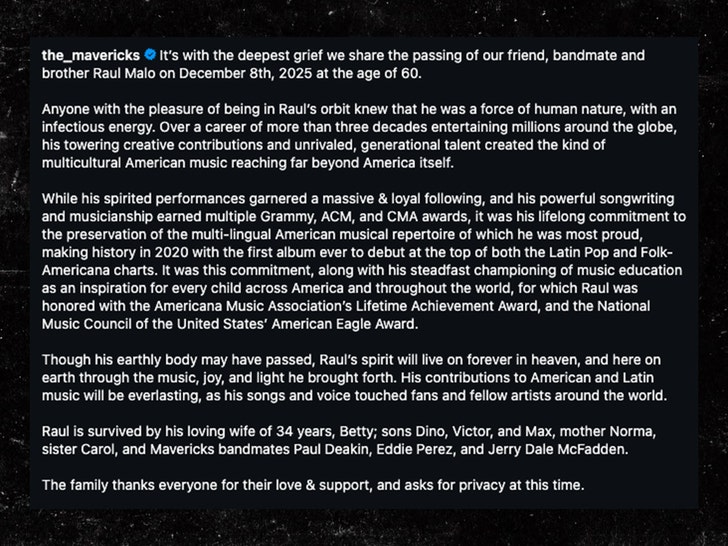 Raul Malo Mavericks Insta Sentando