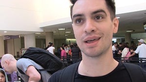 Panic! At The Disco's Brendon Urie -- Get in Line, Ryan Gosling ... There's a Bunch of Guys I'd Kiss (VIDEO)