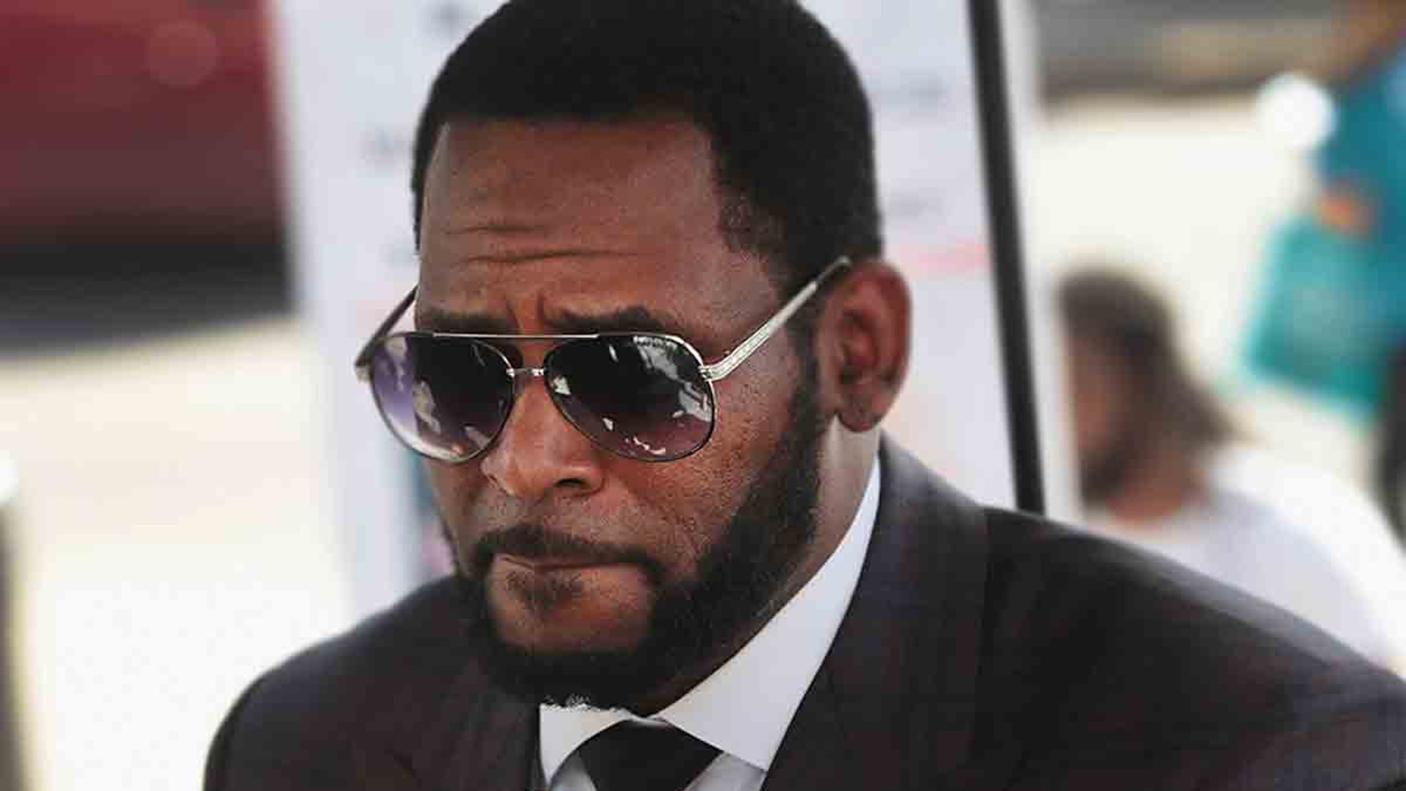 R Kelly Charged With Two Sex Crimes In Minnesota