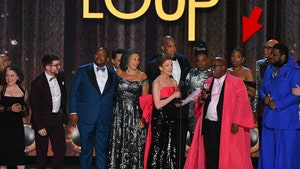 Jennifer Hudson Reaches EGOT Status with Tony Award for 'Strange Loop'