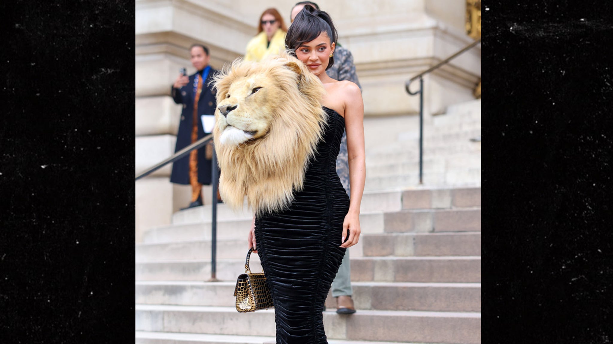 Kylie Jenner e Naomi Campbell alla sfilata di Parigi sono Peta’s Nightmare