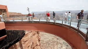 Man Falls to His Death At Grand Canyon After Going Over Edge of Skywalk