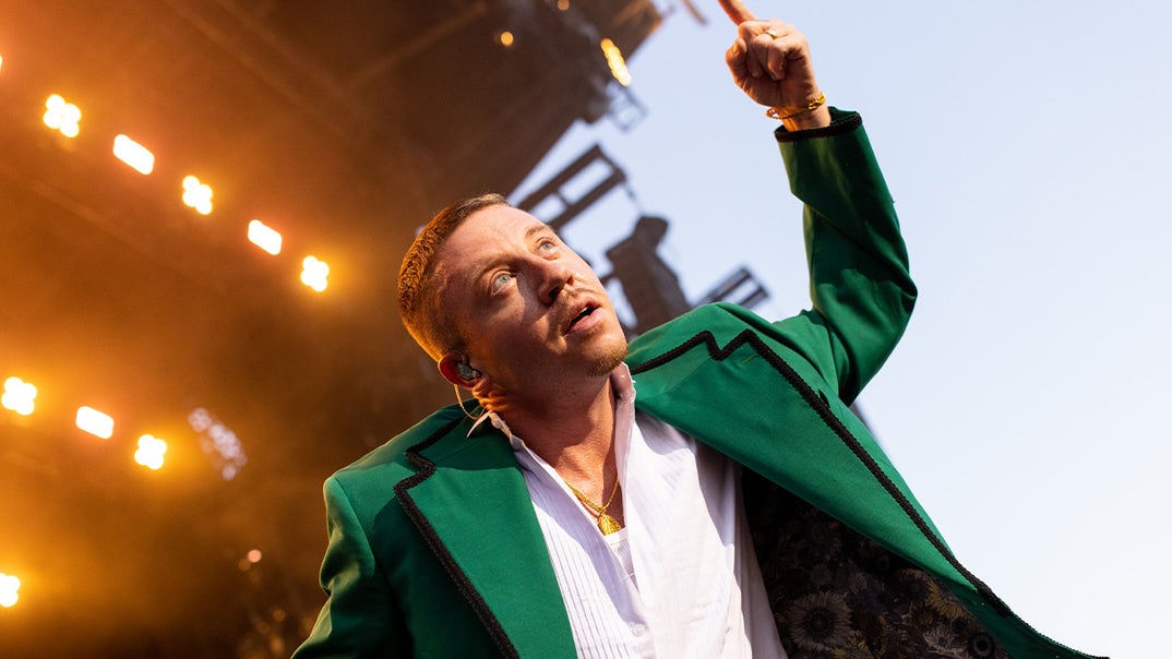 0822-Macklemore-Performance-Photos-PRIMARY