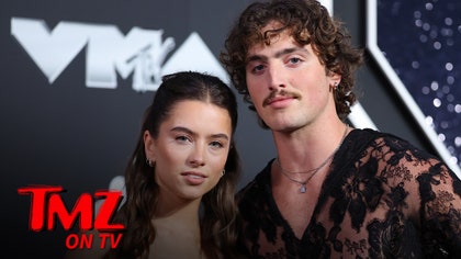 091225_tv_benson_boone_kal