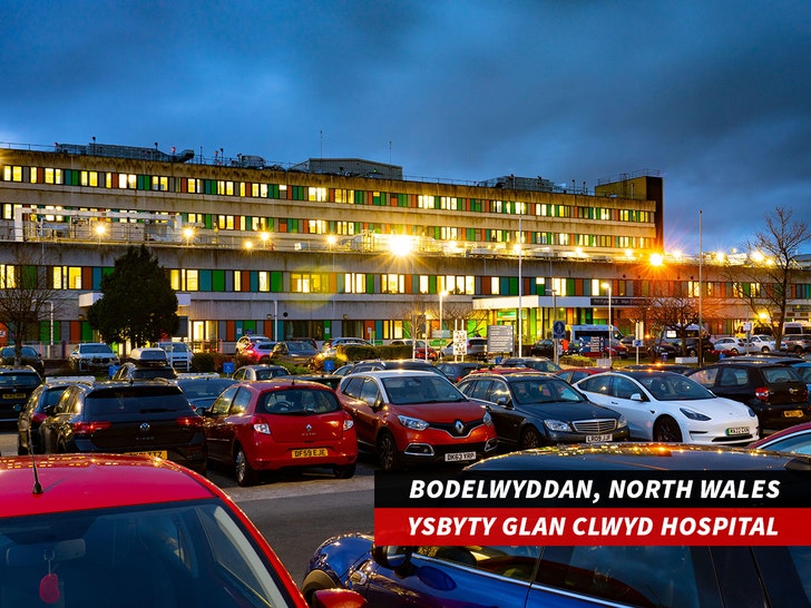 sub-Ysbyty-Glan-Clwyd-Hospital,-Bodelwyddan,-North-Wales-alamy-1